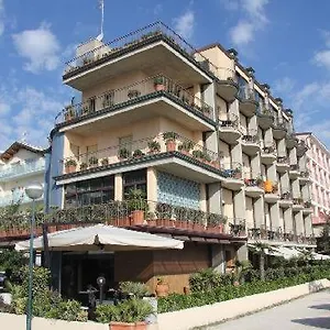 delizia-milano-marittima.emilia-romagnahotels.net/