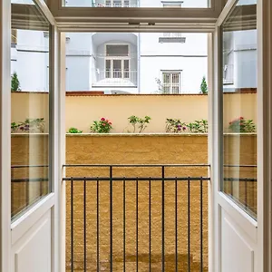 4* Aparthotel Petrin Tower