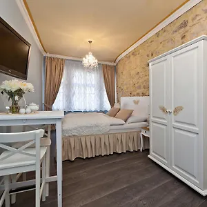 4* Aparthotel Cathedral